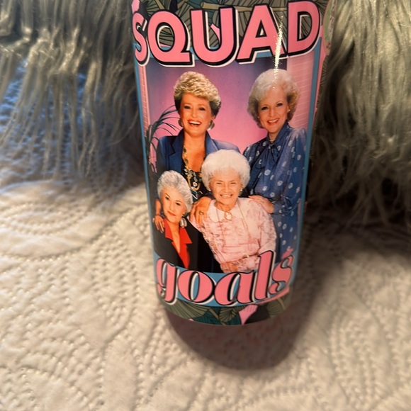 2new Golden Gorls plastic cups. - Picture 5 of 6